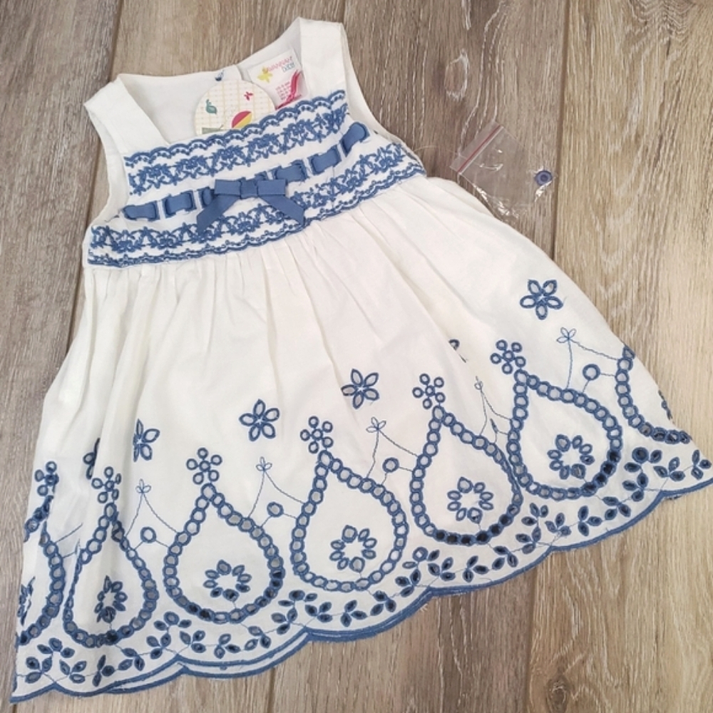 Savannah baby sleeveless embroidered white and blue dress Size 0-3 months - Picture 12 of 14